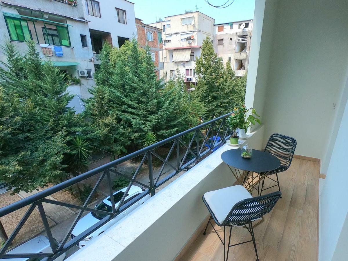 Roza'S Studio Tirana Center Екстериор снимка